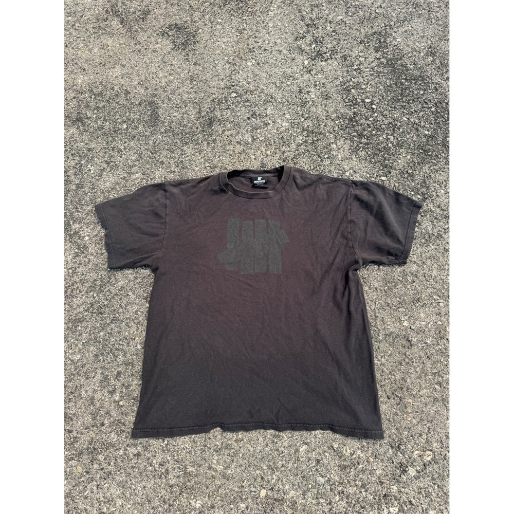 Undefeated Mens 5 Strike Logo Graphic T-Shirt Faded Black Medium‎